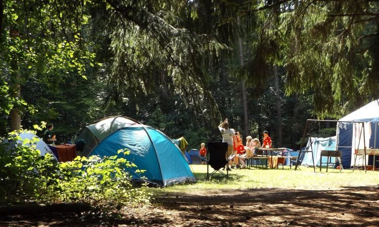 camp-ge3ced1b9c_1280.jpg