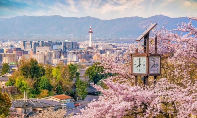 AdobeStock_191053867_Japon_Kyoto-Skyline-Par-f11photo-scaled-1024x683.jpeg
