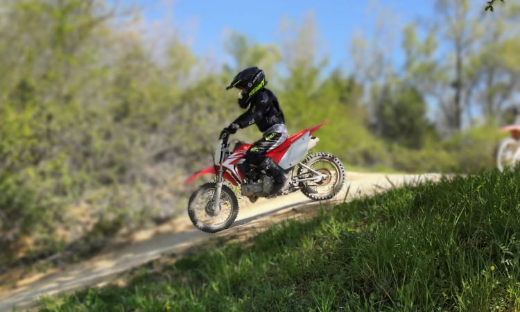 moto enfant 6-16.jpg