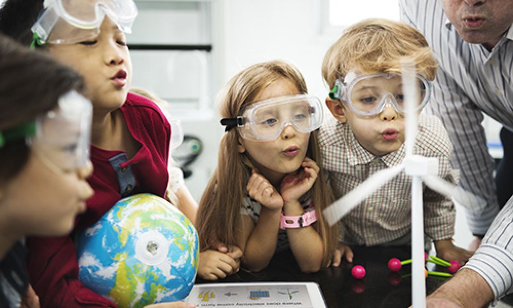 Les Petits Atomes ateliers scientifiques enfants.jpg