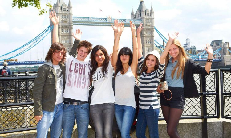 junior-language-courses-london-highgate-college-programme-14-17_esl.jpg