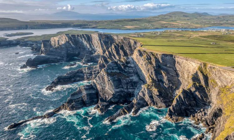 Irlande-Kerry-Cliffs-Portmagee_AdobeStock_489068642-reduced.jpg