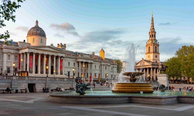 CEI-sejour-linguistique-Londres-Edimbourg-Trafalgar-Square.jpg