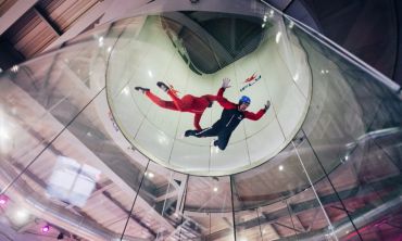 Séjours & vacances ados : Janvier 2027 Volez en simulateur de chute libre indoor dès 5 ans