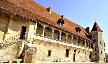 Vacances enfants : Séjours culture et découverte Visite du Château-musée Henri IV à Nérac (Séjours culture et découverte, Activités enfants / famille)