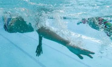Vacances enfants : France 1 plongeon, 4 nages !