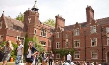 Séjours & vacances ados :  Vie étudiante et découvertes