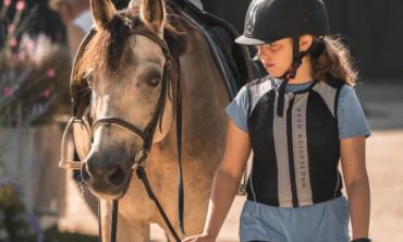 Vacances enfants : Séjours linguistiques Colonie de vacances Anglais et Equitation en France (7-14 ans)