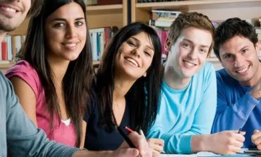 Séjours & vacances ados : Anglais et IA : une expérience unique à Vancouver Préparez l'IELTS ou le TOEFL au Canada