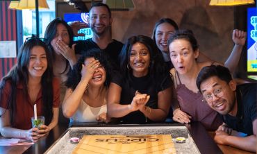 Vacances enfants : Bordeaux Flocus Bordeaux - Bar à jeux avec mini-golf, fléchettes et shuffleboard
