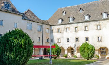 Vacances enfants : Séjours culture et découverte Visitez le Musée des Ursulines à Mâcon (Séjours culture et découverte)