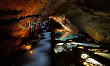 Vacances enfants : Octobre 2026 Visite guidée de la Grotte de la Cocalière (Séjours culture et découverte)