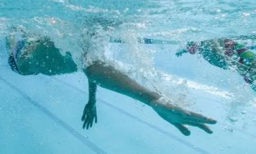 Vacances enfants : Saint Rémy de Provence 1 plongeon, 4 nages !