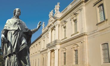 Vacances enfants : Séjours culture et découverte Visite et découverte de l'Inguimbertine (Séjours culture et découverte)