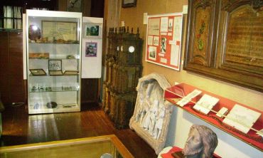 Séjours & vacances ados : Séjours culture et découverte Découvrez la mémoire d'une ville d'art et d'histoire au Musée Alfred Desmasures